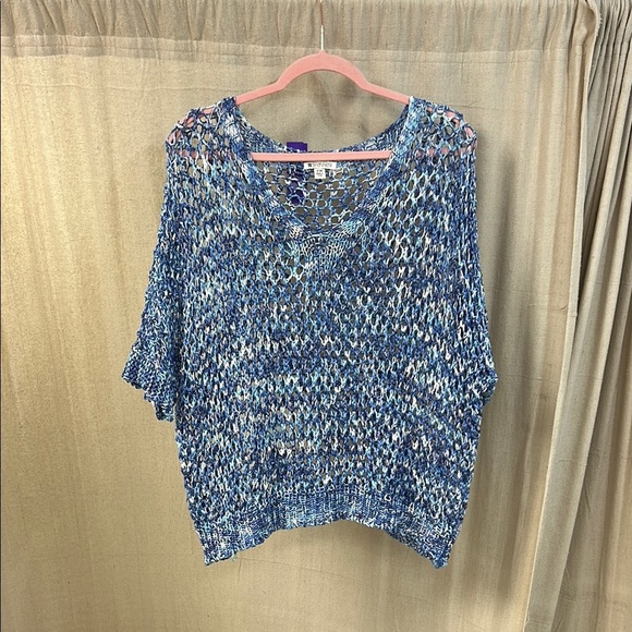 Blue and White Knit Top - Spanner - Picture 1 of 4